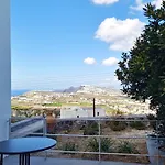 Pyrgos Trilogy Boutique - Oinos Apartman *