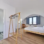 Pyrgos Trilogy Boutique - Oinos Lägenhet *