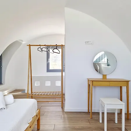 Trilogy Boutique - Oinos Ferienhaus