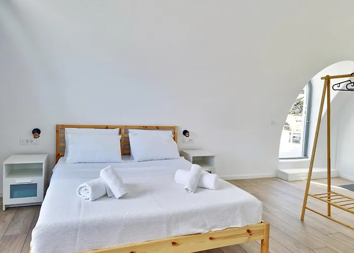 Pyrgos Trilogy Boutique Houses - Oinos Santorini Island