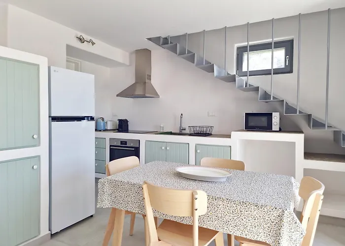 Pyrgos Trilogy Boutique Houses - Oinos Apartment