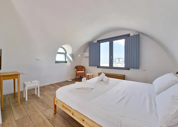 Apartment Pyrgos Trilogy Boutique Houses - Oinos