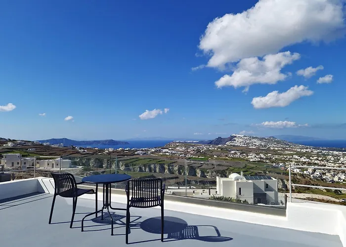 Pyrgos Trilogy Boutique Houses - Oinos Apartment Santorini Island