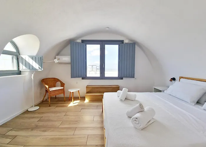 Pyrgos Trilogy Boutique Houses - Oinos Apartment *