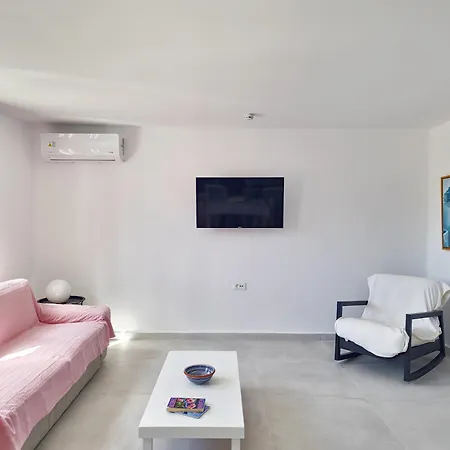 Trilogy Boutique - Oinos بيت للعطل *