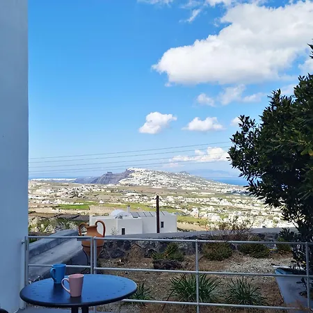 Trilogy Boutique - Oinos Nyaraló